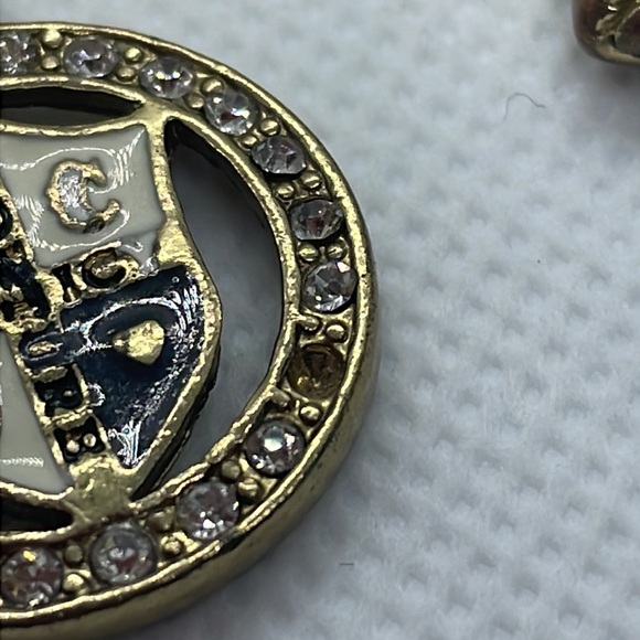 Juicy Couture Gold Tone Charm Bracelet Eiffel Tower Diploma Crest & Rhinestone - Picture 9 of 13